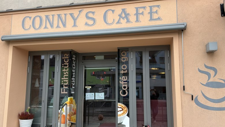 Kaffeehaus im Zentrum von Ernstbrunn, &copy; Cornelia Eder