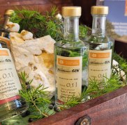 Naturparkproduzenten - Gin, © Naturpark Leiser Berge | Franziska Denner